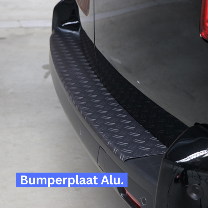 Aluminium bumperplaat beschermt tegen intensief gebruik van achterbumper bij laden en lossen met traanplaatmotief zwart